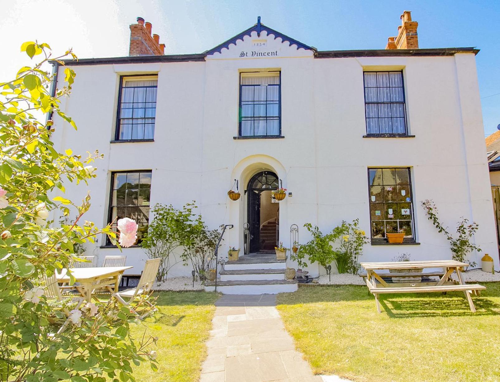 St Vincent Guest House Lynton Exterior photo